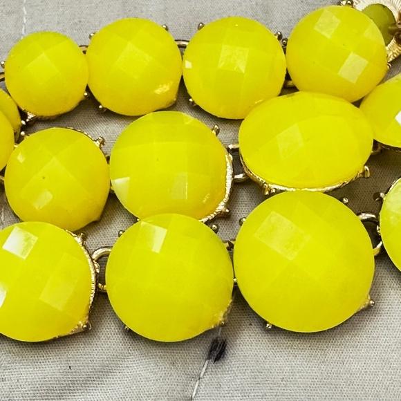 Gold Tone Lemon Yellow Faceted Disks 3 Strand Necklace Costume Jewelry Vintage - Picture 14 of 16